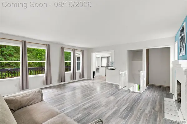5607 Loveland Street ST, West Bloomfield Charter Township, MI 48322