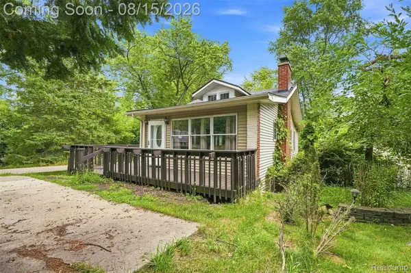 5607 Loveland Street ST, West Bloomfield Charter Township, MI 48322