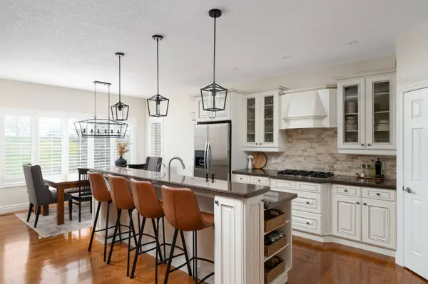 9 Allison CT, Halton Hills, ON L7G 4S4