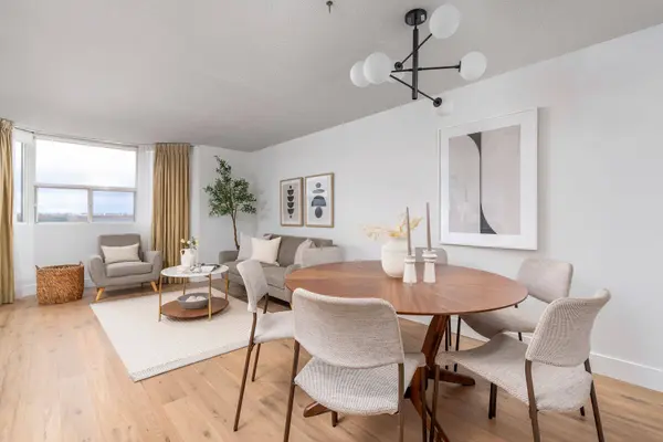 3845 Lake Shore BLVD W #1601