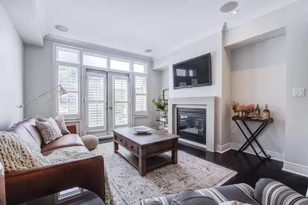 39 Ruby Lang LN, Toronto W06, ON M8Z 0B8