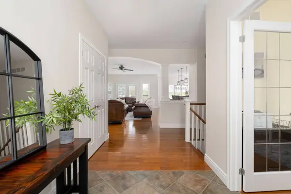 9 Allison CT, Halton Hills, ON L7G 4S4
