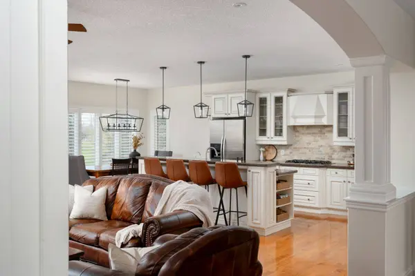 9 Allison CT, Halton Hills, ON L7G 4S4