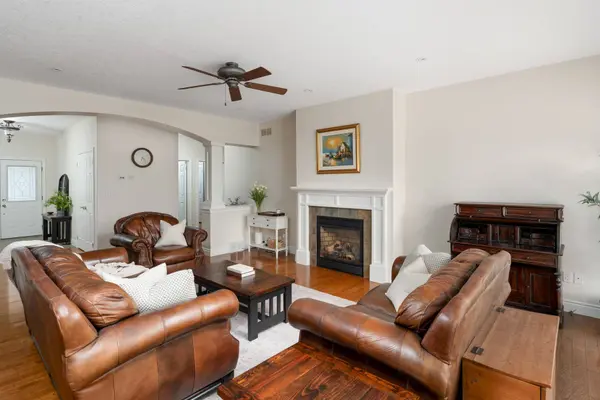 9 Allison CT, Halton Hills, ON L7G 4S4