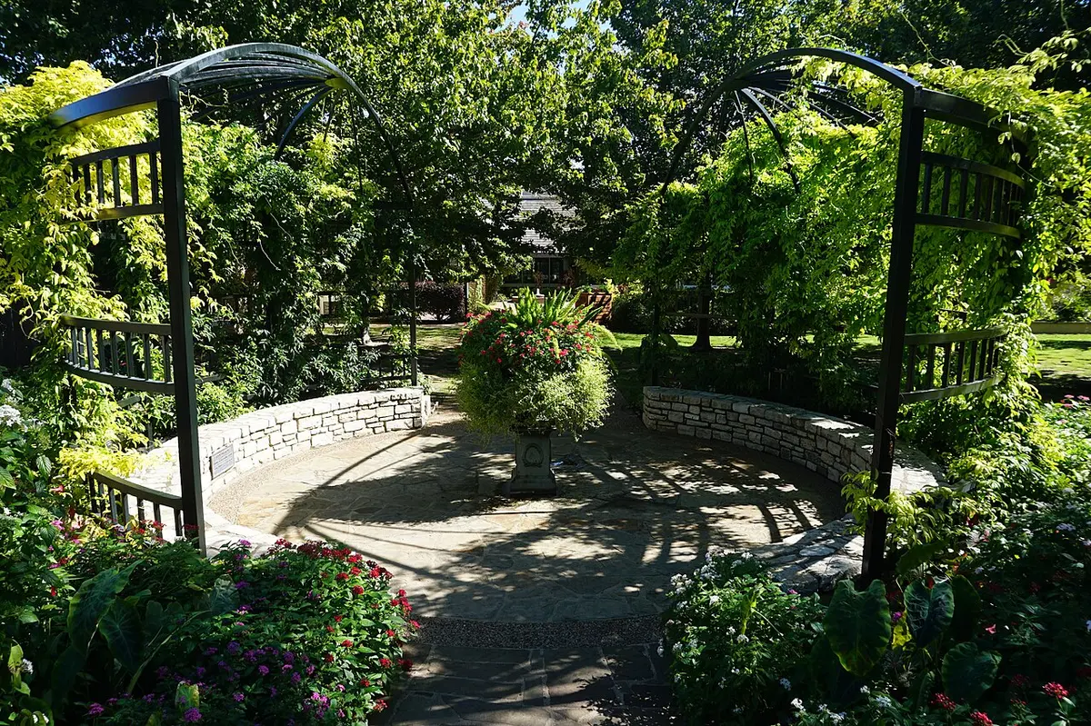 Fort_Worth_Botanic_Garden_October_2019_02_(Arbor_Day_Grove)