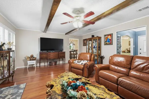 2604 Meadow Place, Bedford, TX 76021
