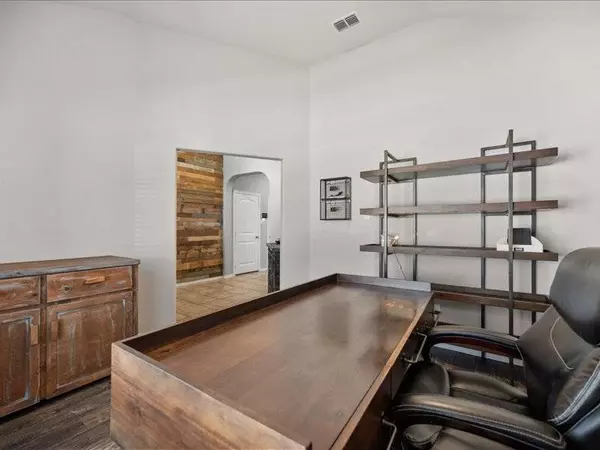 1149 Alnwick Ln, Fort Worth, TX 76131-2161