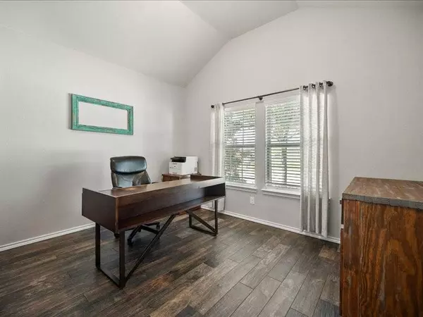 1149 Alnwick Ln, Fort Worth, TX 76131-2161