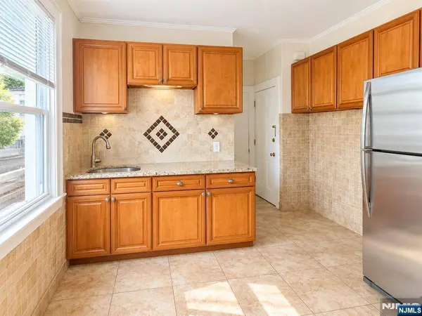 176 Shaw ST, Garfield, NJ 07026
