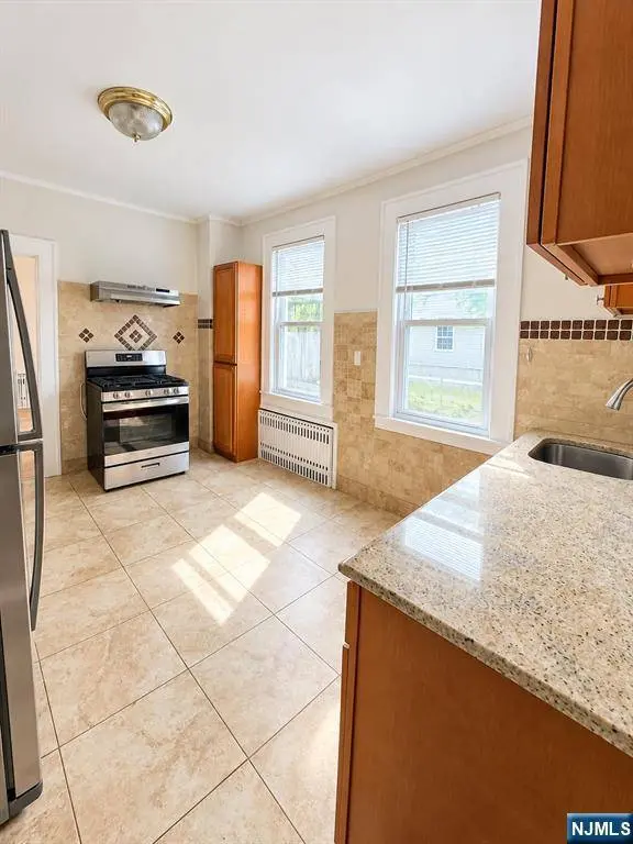 176 Shaw ST, Garfield, NJ 07026