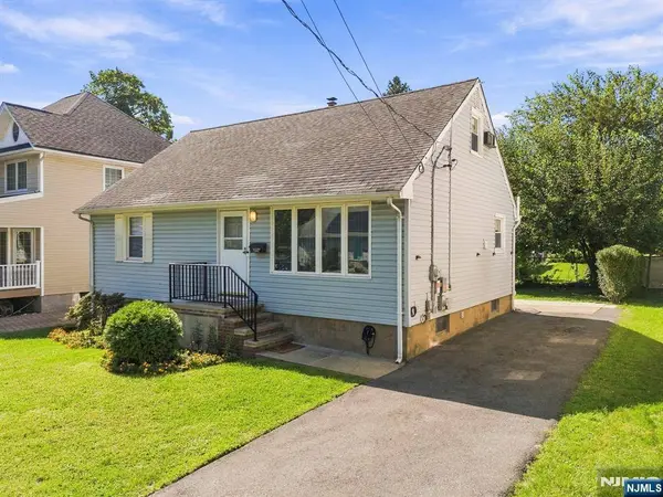454 Lasalle AVE, Hasbrouck Heights, NJ 07604