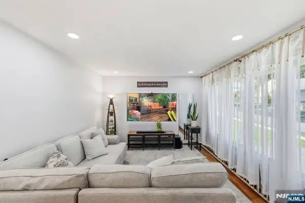 454 Lasalle AVE, Hasbrouck Heights, NJ 07604