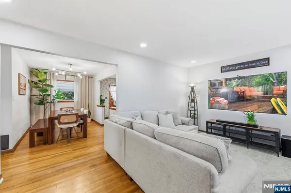 454 Lasalle AVE, Hasbrouck Heights, NJ 07604