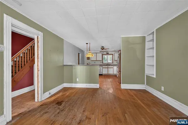 269 Hutton ST, Jersey City, NJ 07307