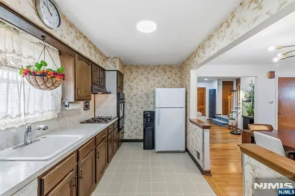 454 Lasalle AVE, Hasbrouck Heights, NJ 07604