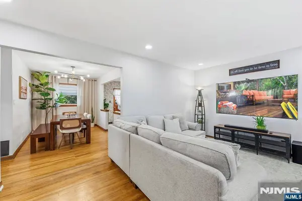 454 Lasalle AVE, Hasbrouck Heights, NJ 07604