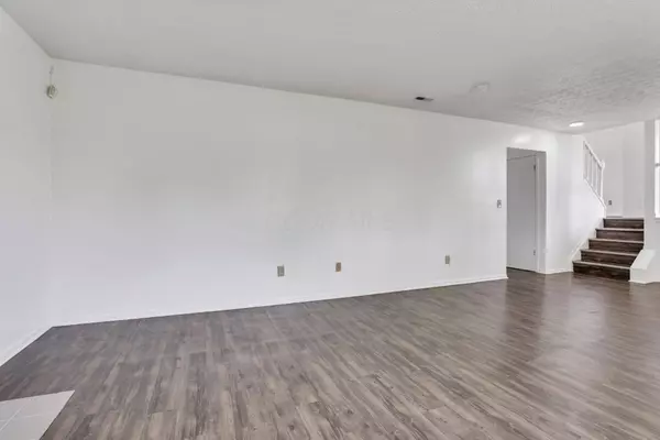 3408 Whisper Creek Drive, Columbus, OH 43231