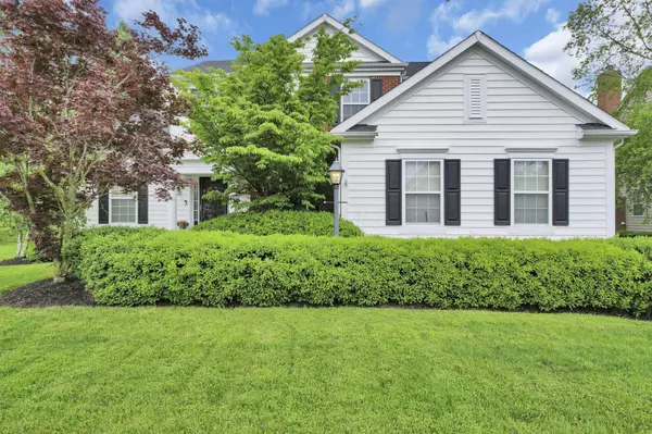 8708 Belworth Square, New Albany, OH 43054