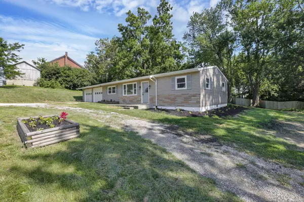 10545 Lancaster Circleville Road, Amanda, OH 43102