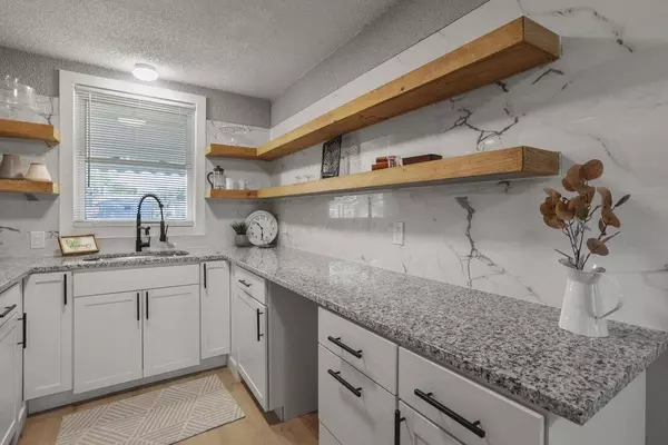 1068 E Deshler Avenue, Columbus, OH 43206