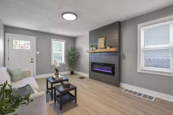 1068 E Deshler Avenue, Columbus, OH 43206