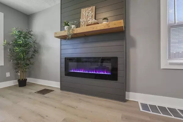 1068 E Deshler Avenue, Columbus, OH 43206