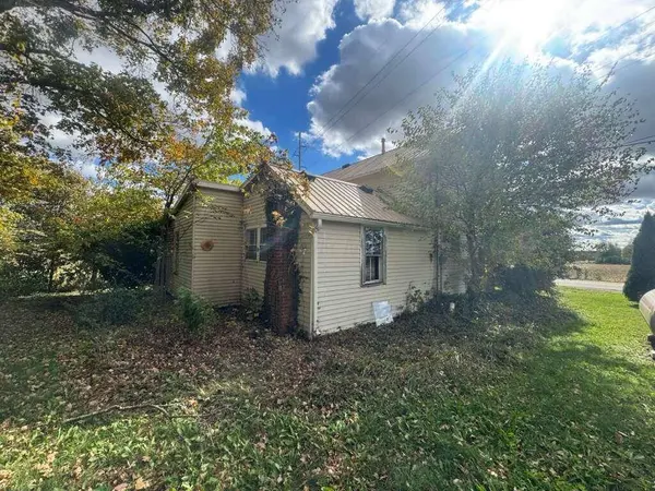 11266 State Route 56, Circleville, OH 43113