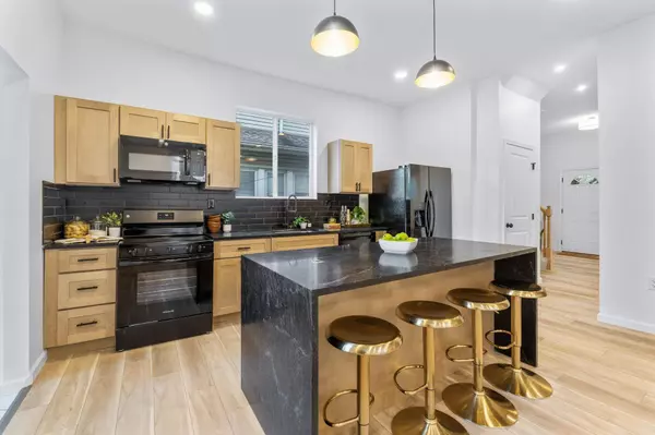 377 Alden Avenue, Columbus, OH 43201