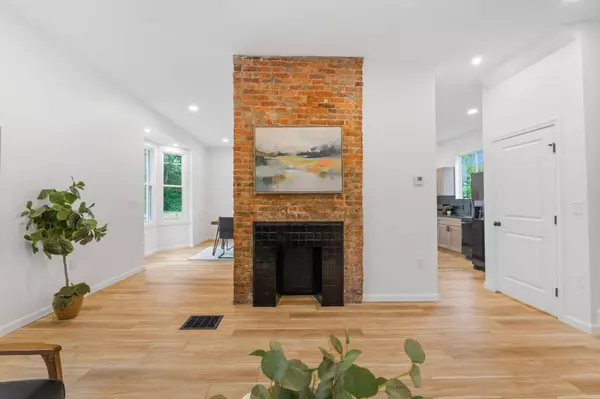 377 Alden Avenue, Columbus, OH 43201