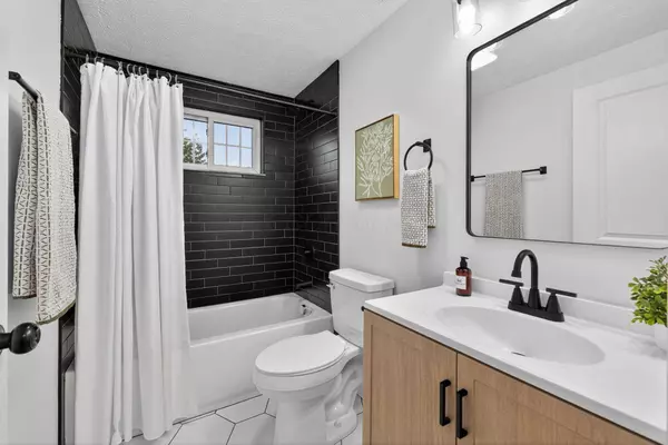 6505 Bartlett Road, Reynoldsburg, OH 43068