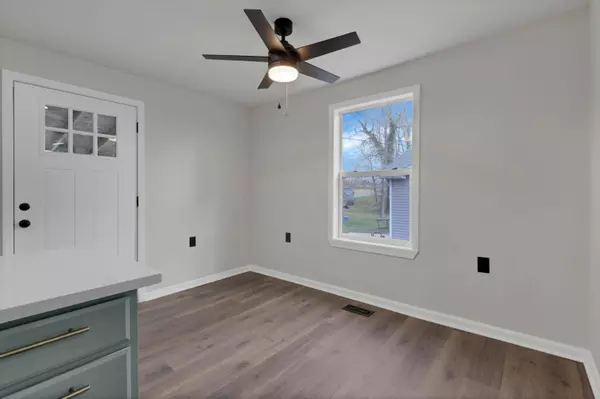 8890 Lancaster Thornville Road, Pleasantville, OH 43148