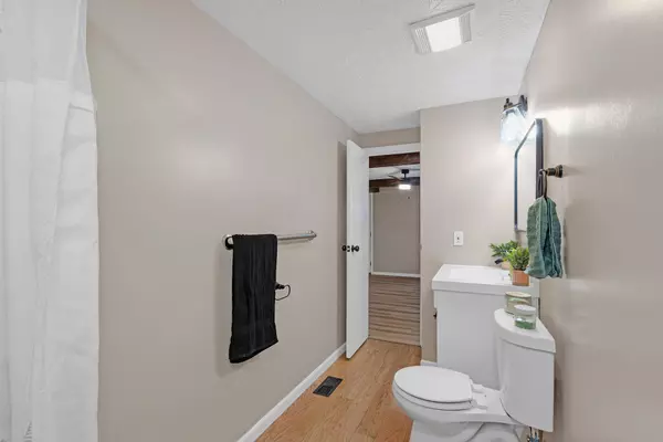 1607 Red Leaf Lane, Columbus, OH 43223