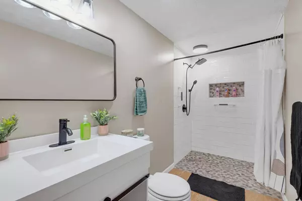 1607 Red Leaf Lane, Columbus, OH 43223