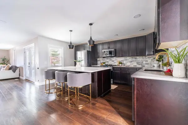 19 W Columbus Street, Lithopolis, OH 43136