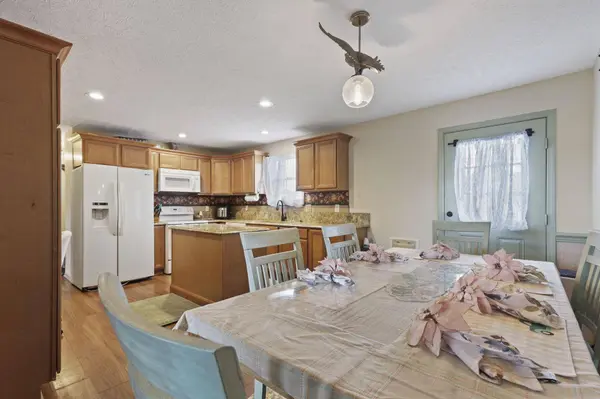 11241 Center Road, Garrettsville, OH 44231