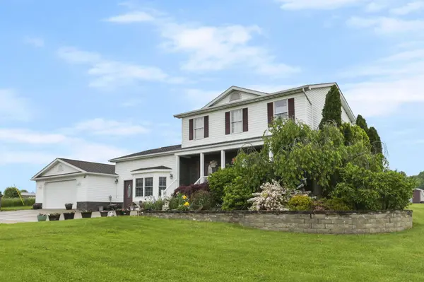 11241 Center Road, Garrettsville, OH 44231