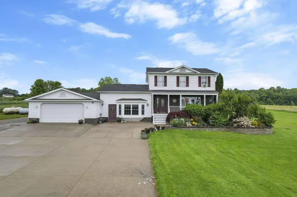 11241 Center Road, Garrettsville, OH 44231