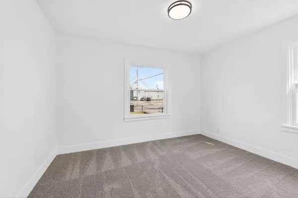1099 Lawrence Drive, Columbus, OH 43207