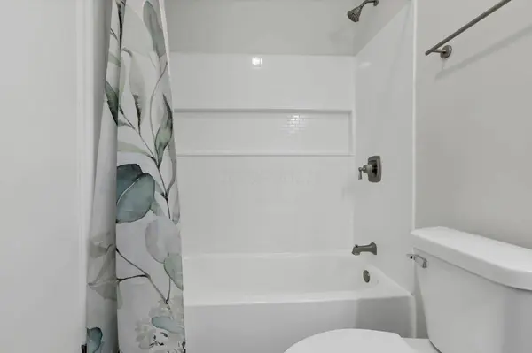 61 Kraft Drive, Ashville, OH 43103