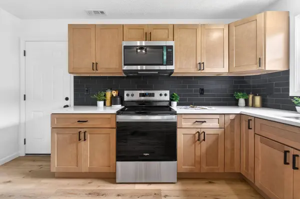 88 1st Avenue, Etna, OH 43062