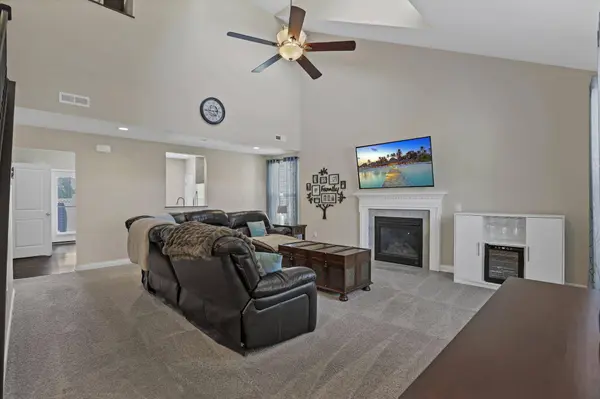2109 Legends Drive, Grove City, OH 43123