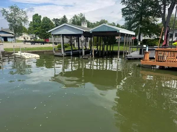 4956 Island Drive, Thornville, OH 43076