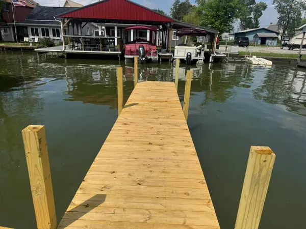 4956 Island Drive, Thornville, OH 43076