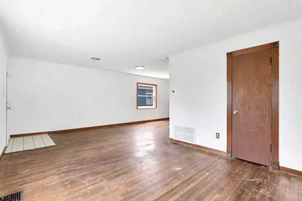 99 Florence Avenue, Columbus, OH 43228