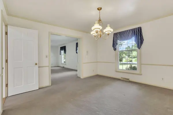 1882 Rosewood, Lancaster, OH 43130