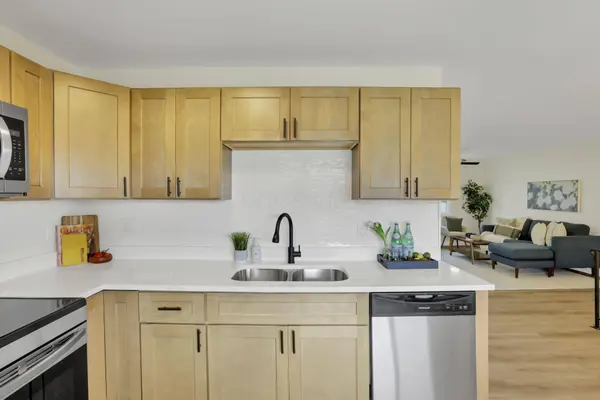 2714 Roxbury Road, Columbus, OH 43219