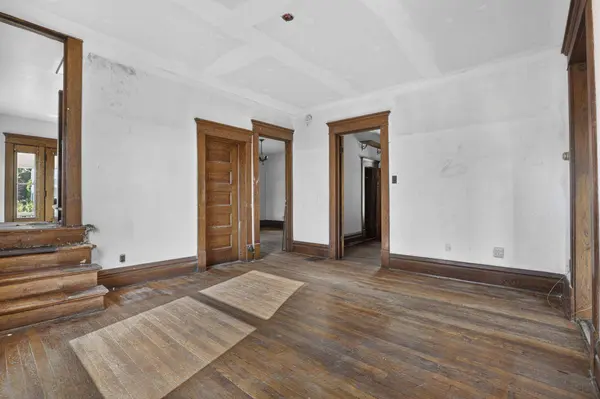 573 E Main Street, Newark, OH 43055
