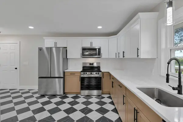 2460 Basil Western Road, Baltimore, OH 43105