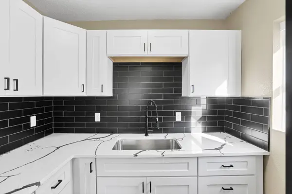 864 S Waverly Street, Columbus, OH 43227