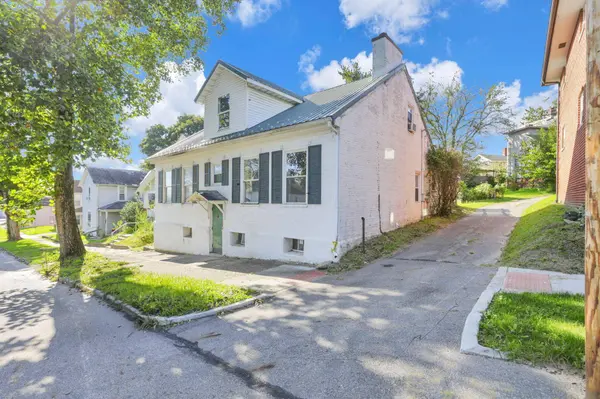 241 Perry Street, Lancaster, OH 43130